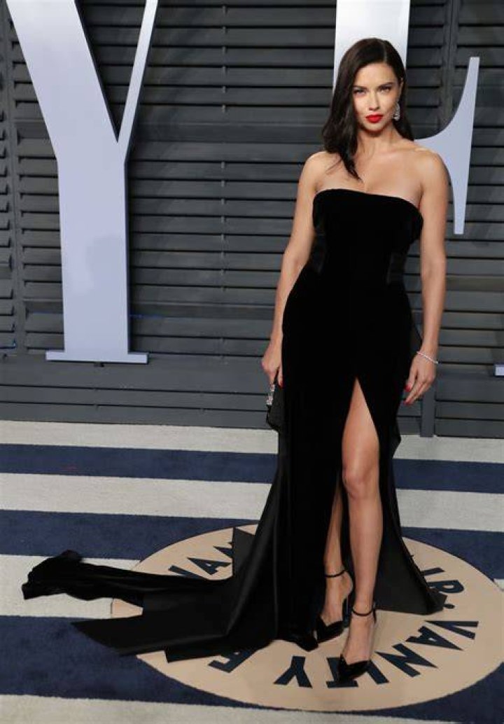 Adriana Lima 2018 Vanity Fair Oscar Party in Beverly Hills