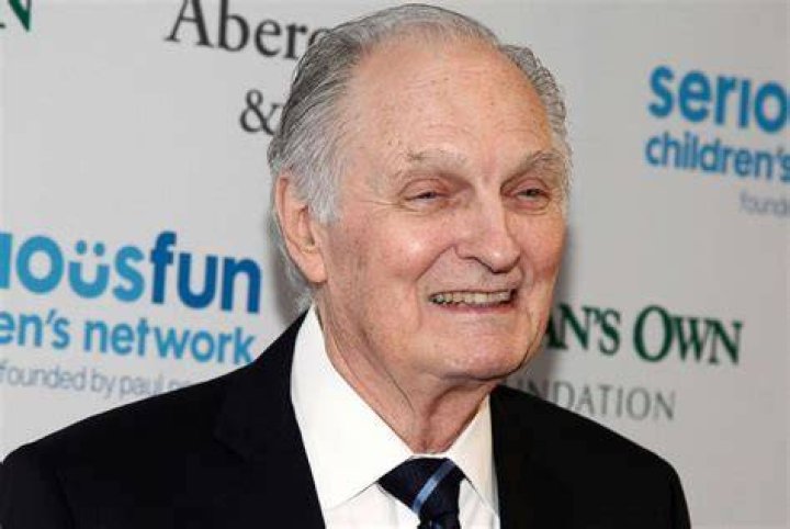 Alan Alda Net Worth, Bio 20172016, Wiki REVISED! Richest Celebrities