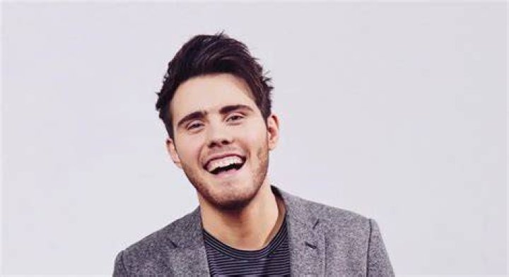 Alfie Deyes Net Worth How 'Pointless Blog' Made Millions