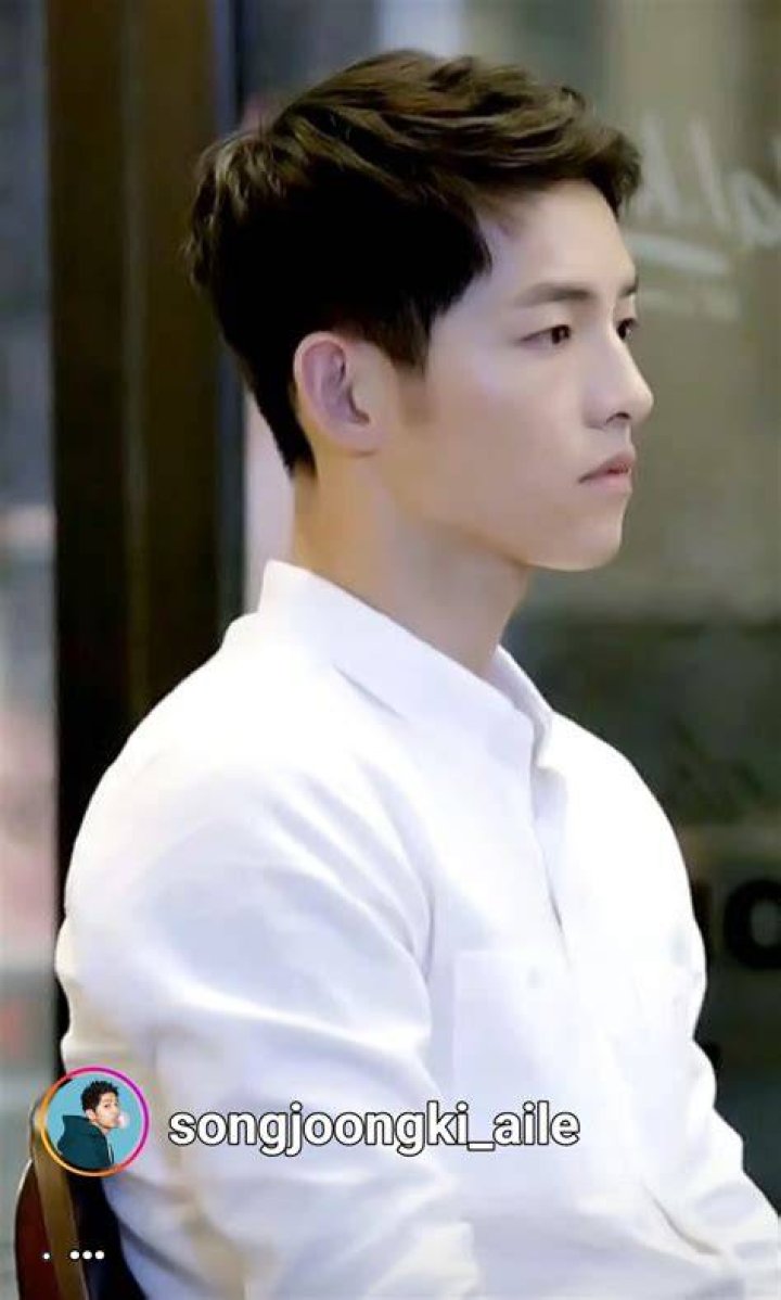 All about Song Joongki and Katy Louise Saunders&rsquo; love story