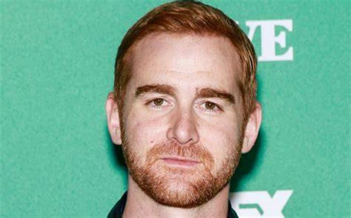 Andrew Santino rélation, fortune, taille, tatouage, origine 2024 Taddlr