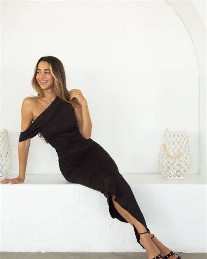Carolina Samani Biography, Age, Career, TikTok, Net Worth