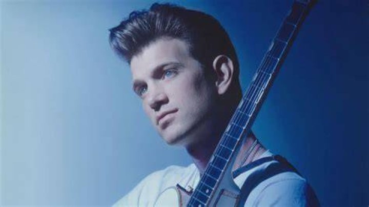 Chris Isaak's A Look at the Singer's Life & Financial Success [2024]