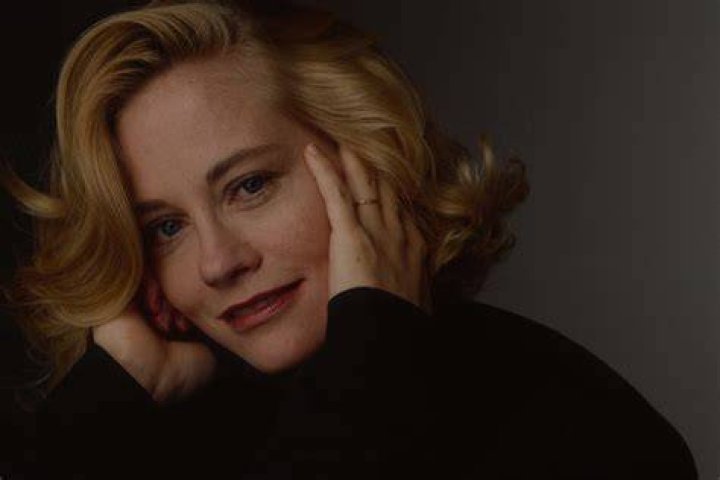 Cybill Shepherd Biography, Height & Life Story Super Stars Bio
