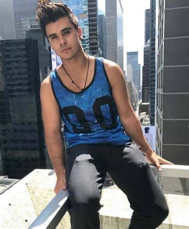 Cyrus Dobre (Tiktok Star) Wiki, Biography, Age, Girlfriends, Family