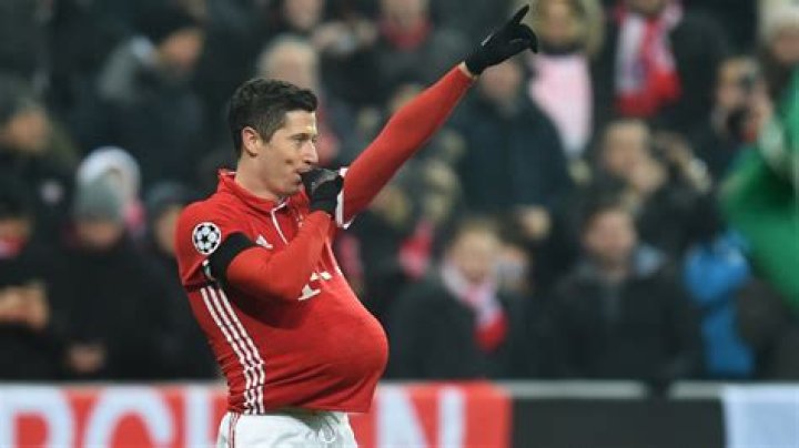 Dadtobe Lewandowski reveals baby news with goal celebration