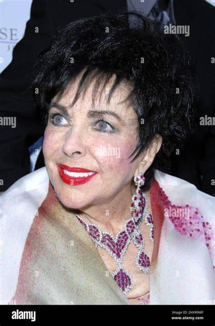 Dame Elizabeth Taylor dies at the age of 79 BBC News