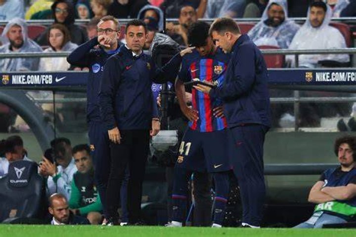 Dembele’s departure, Lamine Yamal and the ‘Messi dilemma’ facing Xavi