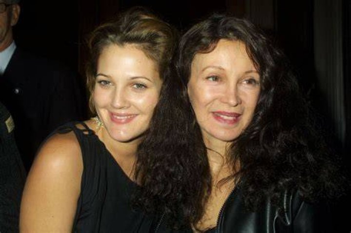 Drew Barrymore Parents Why She Has Always Had A Complicated