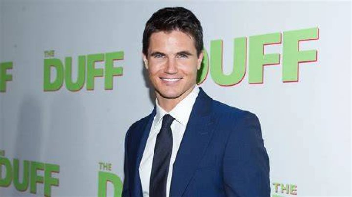 Exceptional Performances By Robbie Amell: A Hollywood Star Uncovered