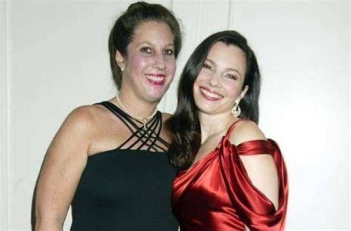 Fran Drescher with her sister Nadine during The Jewish Museum's 17th