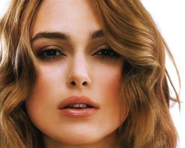Hollywood Actress Photos alewiptwto