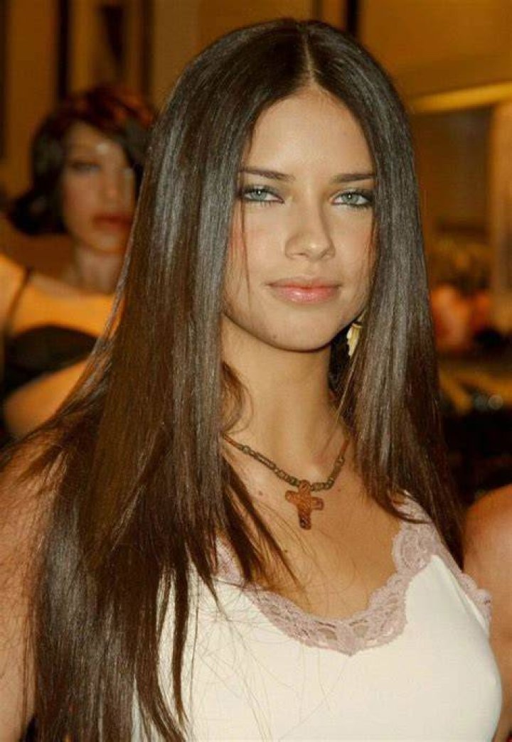 Homenge Adriana Lima Biography