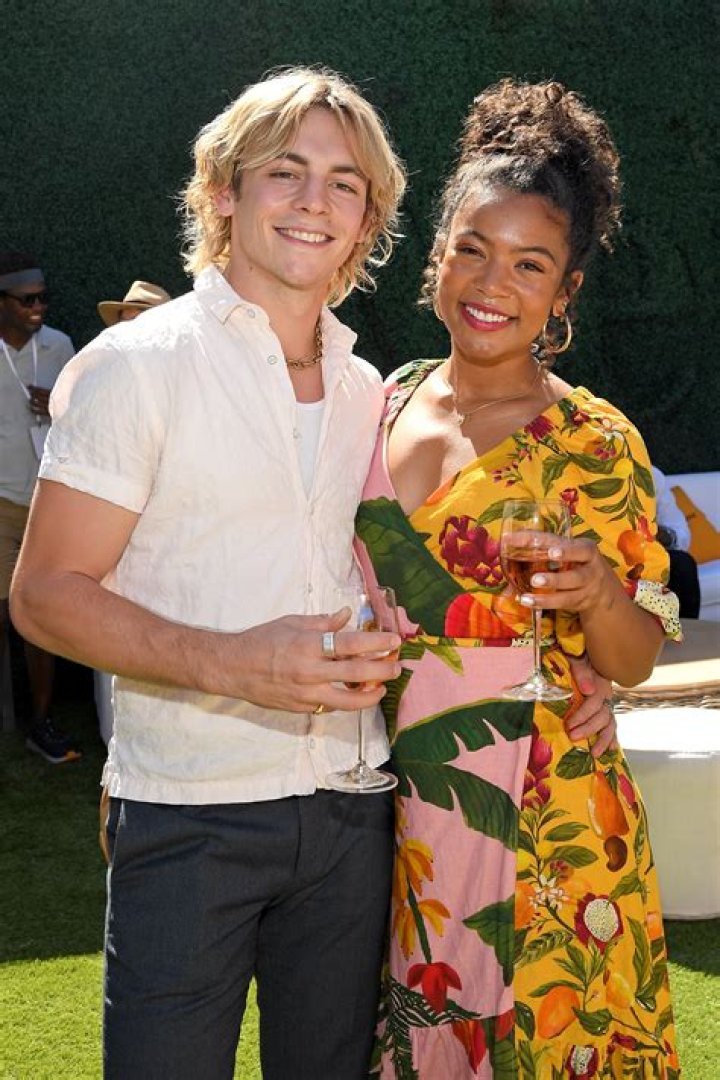 ¿Ross Lynch y Jaz Sinclair siguen juntos? Tú en línea