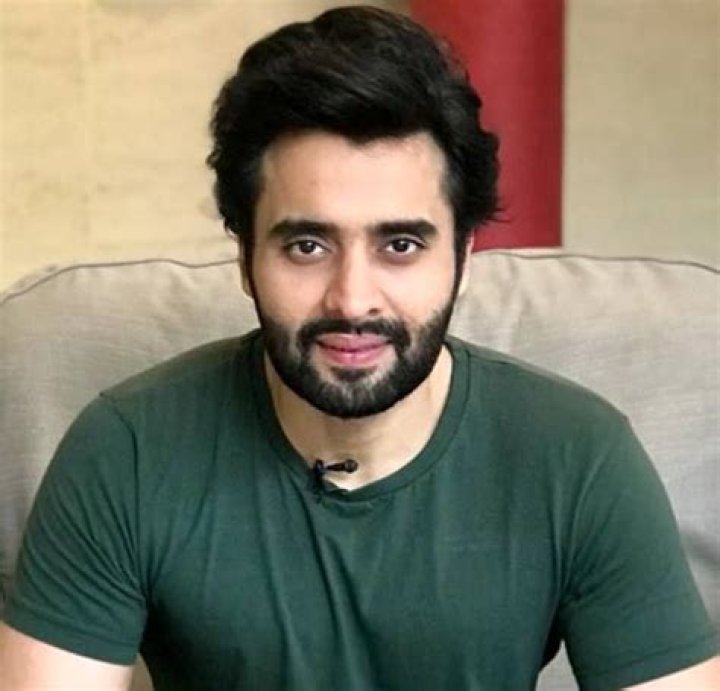 Jackky Bhagnani Age, Wiki, Career, Movies, Wife, Net Worth, Bio, Awards