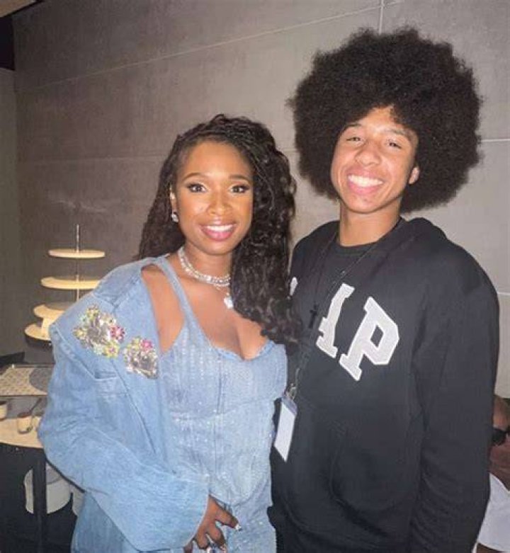 Jennifer Hudson&rsquo;s Son David Looks Taller Than Her In New Family Photos