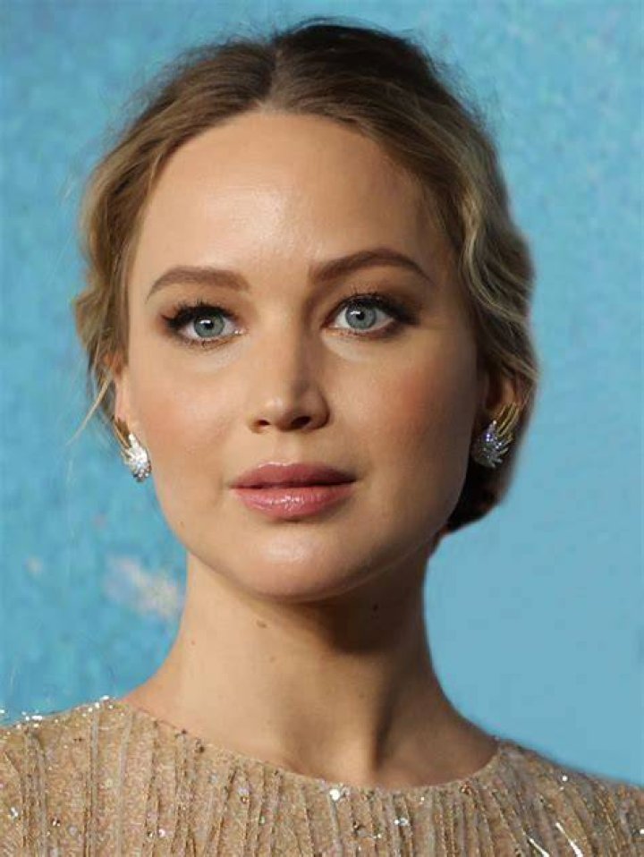 Jennifer Lawrence ShahestaHuon