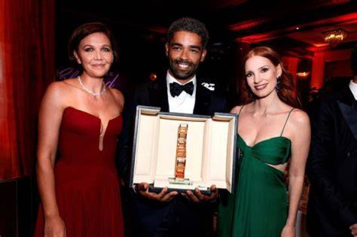 Jessie Buckley and Kingsley BenAdir win this year&rsquo;s Troph&eacute;e Chopard at
