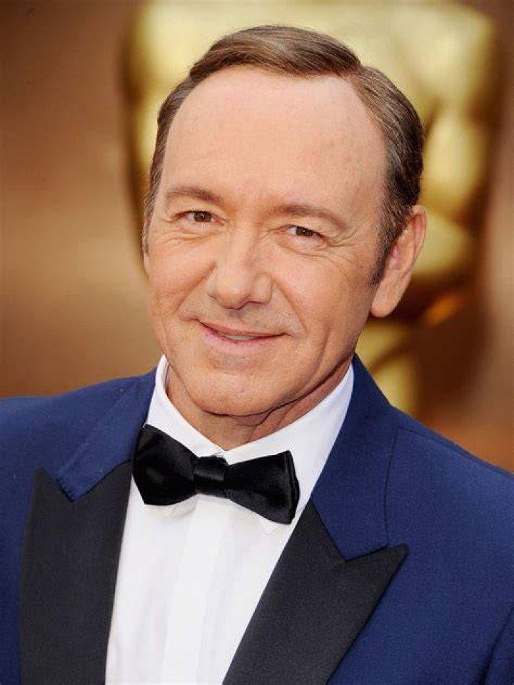 Kevin Spacey's brother tells of 'family abuse'