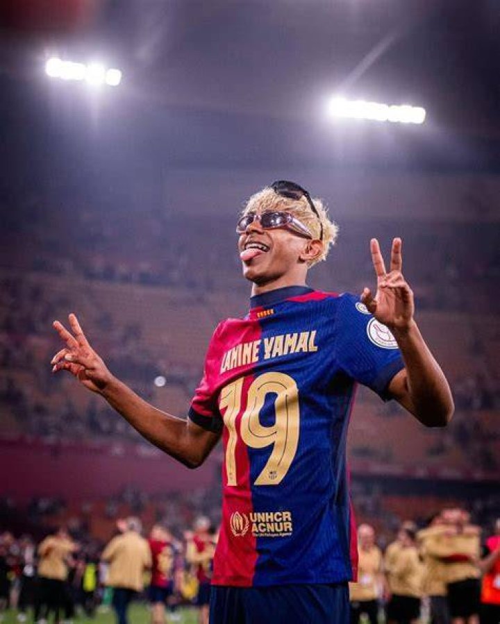 Lamine Yamal quem &eacute; o jovem que estreou pelo Barcelona aos 15 anos