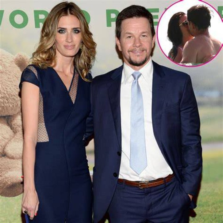 Mark Wahlberg and Rhea Durham's Family Album With Kids Photos