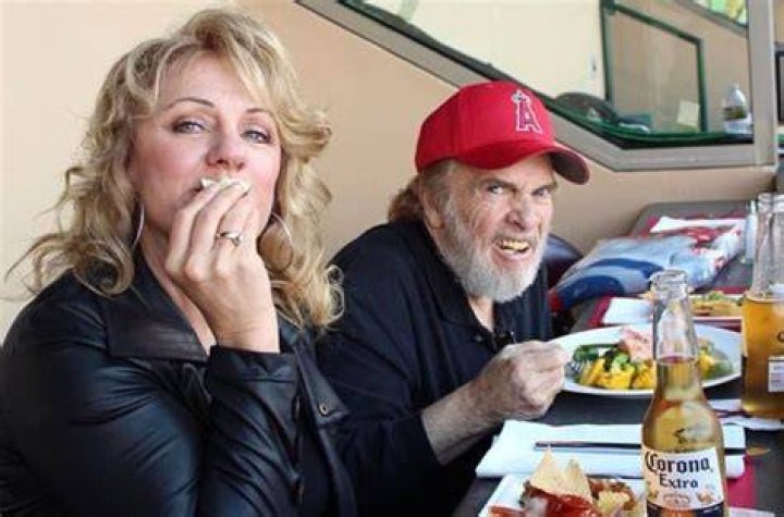 Merle Haggard and wife number 4 Debbie Parret Haggard 1985 Merle
