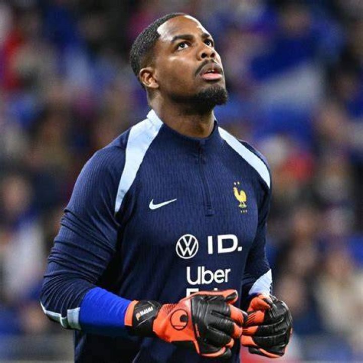 Mike Maignan Le Ha&iuml;tien &agrave; Lille pour 5 ans Africa Top Sports
