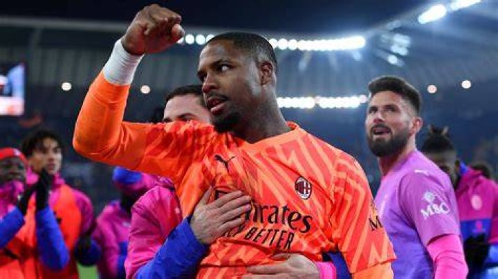 Mike Maignan releases strong statement after Juventus fans racially