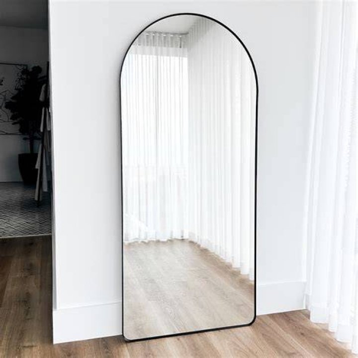 Mirror, Mirror… insidewink
