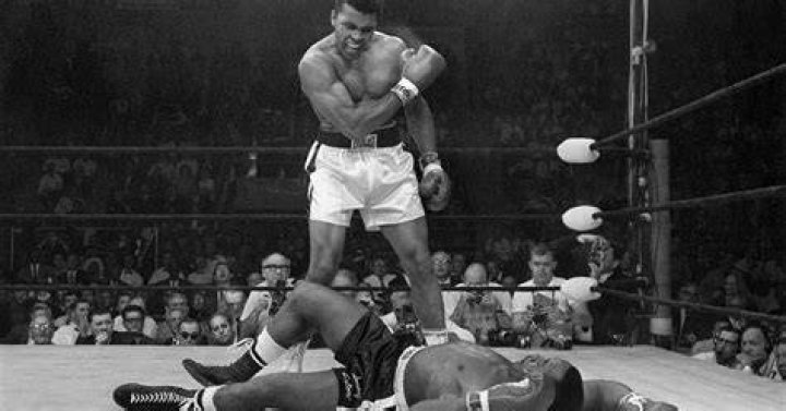 Muhammad Ali's teenage grandson looks exactly like young version of his