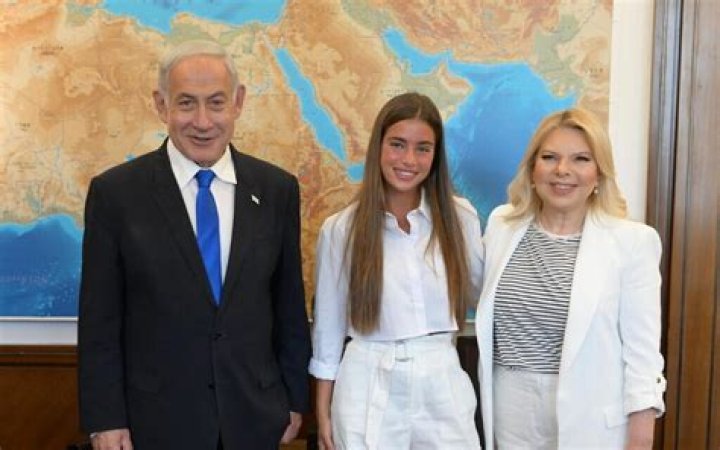 Netanyahu jokes with Noa Kirel &lsquo;You don&rsquo;t want to see me dance