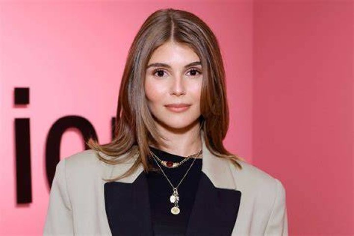 Olivia Jade Giannulli returns to YouTube as Lori Loughlin released