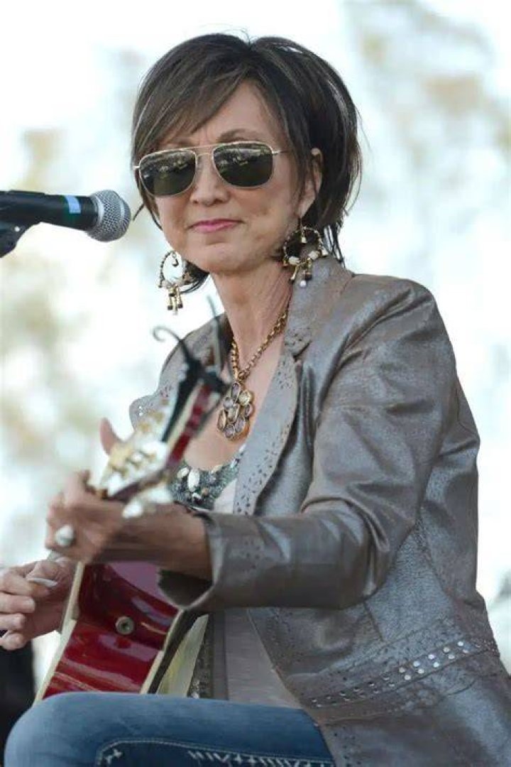 Pam Tillis Age, Net Worth, Husband, Daughter, WikiBio WikicelebInfo