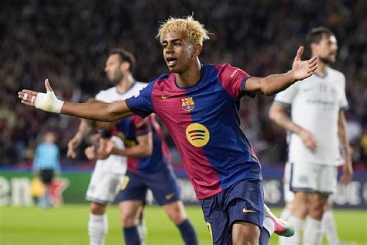 Qui&eacute;n es Lamine Yamal, la joya de Barcelona de 15 a&ntilde;os que podr&iacute;a ser