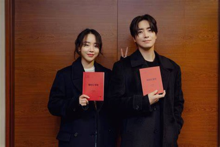 Shin Hye Sun and Lee Jong Suk Released picture In &ldquo;Death Song&rdquo;