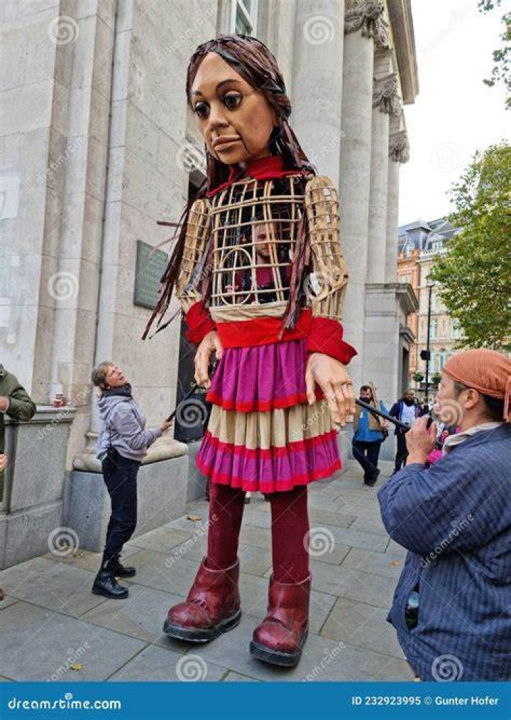 Syrian refugee giant puppet 'Little Amal' returns to Kent ITV News