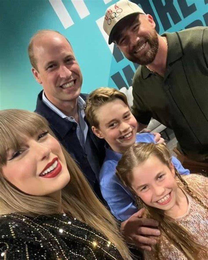 Taylor with family and Canadá jan1819 Tim Riggins, Taylor Kitsch, One