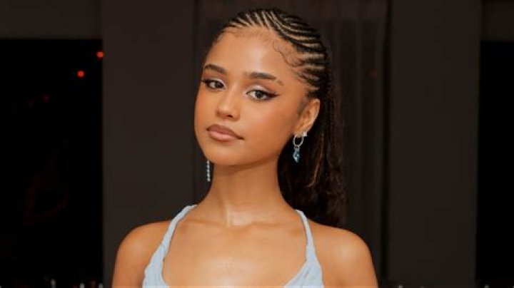 Tyla Singer's Remarkable Height: A Detailed Analysis