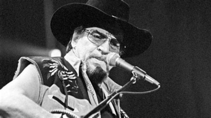 Waylon Jennings Bio, Wife, Son (Children), Height, Cause of Death