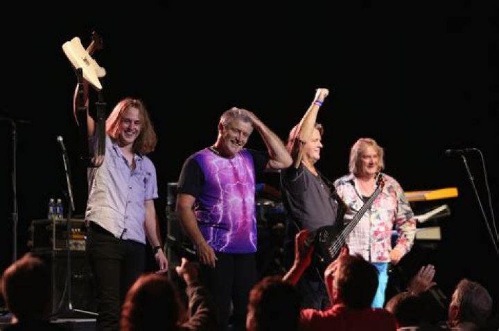 What happened to Selena&rsquo;s band? Celebrity.fm 1 Official Stars