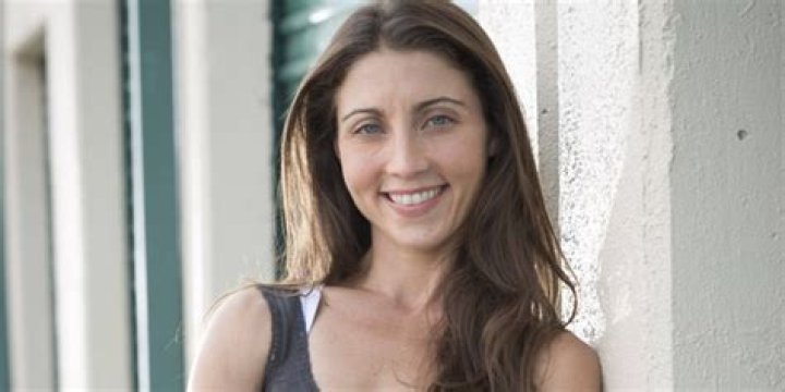 What is Mary Padian Net Worth from Storage Wars? Is She dating anyone