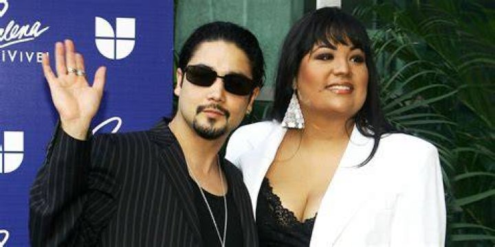 Who is Chris Pérez wife Vanessa Villanueva? Sidomex Entertainment