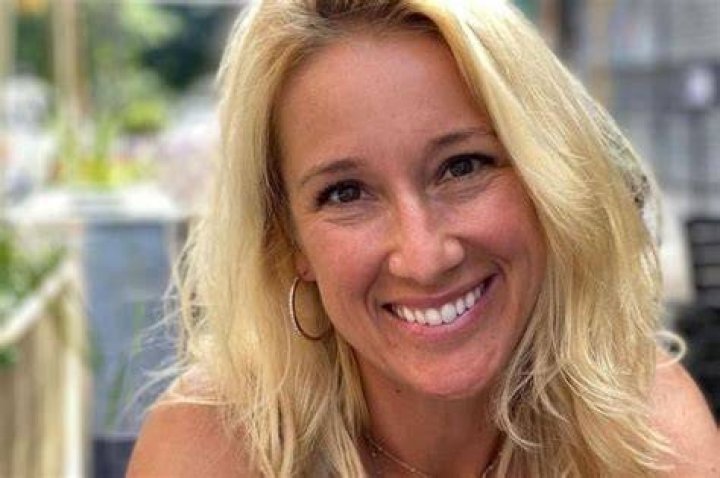 Who is Jennifer Rauchet? Age, husband, salary, height, career, profiles