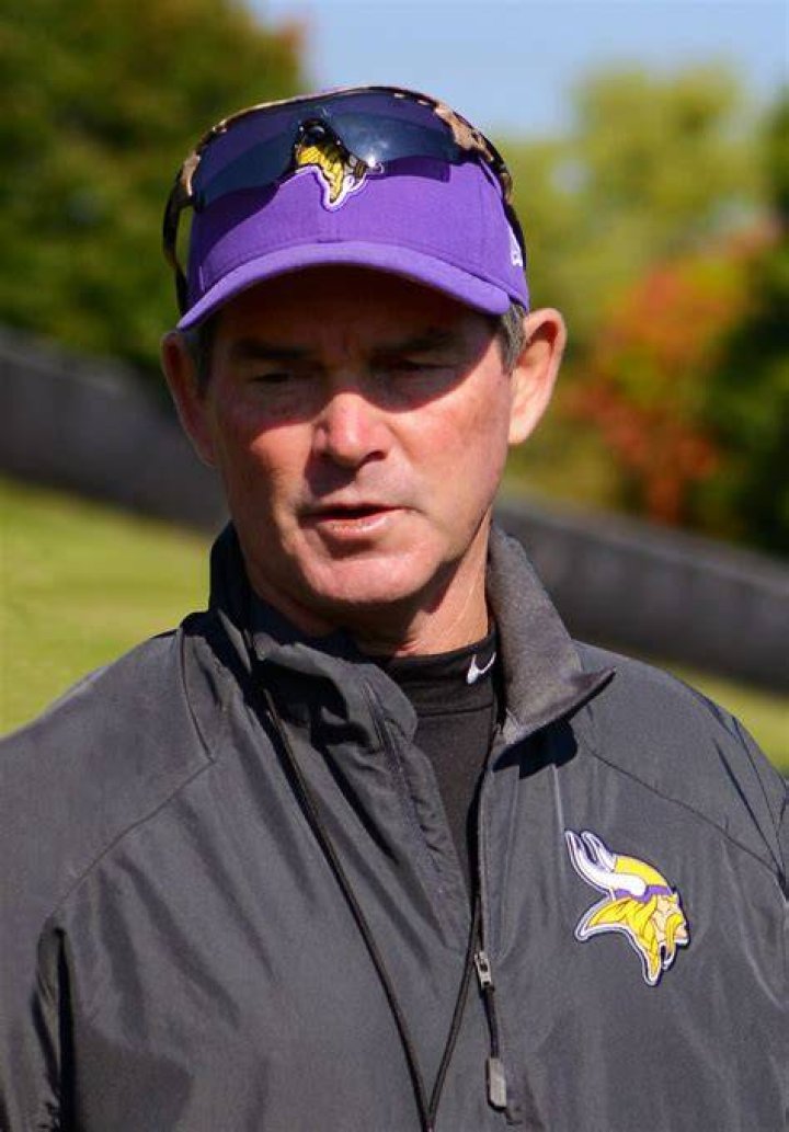Who is Mike Zimmer's Girlfriend Katarina Miketin?