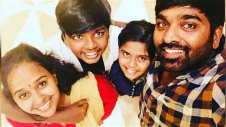 Who Is Vijay Sethupathi Wife, Movies, Age, Instagram, Birthday, Family
